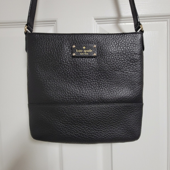 Kate Spade Bay Street Cora Crossbody Bag. - Picture 6 of 16